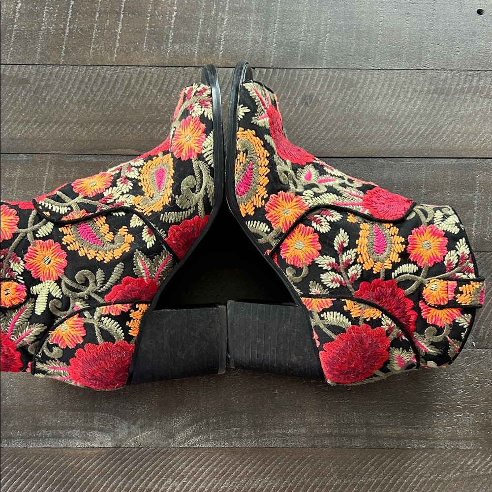 Crown Vintage Black and Multicolor Embroidered Ankle Boots - Picture 8 of 10